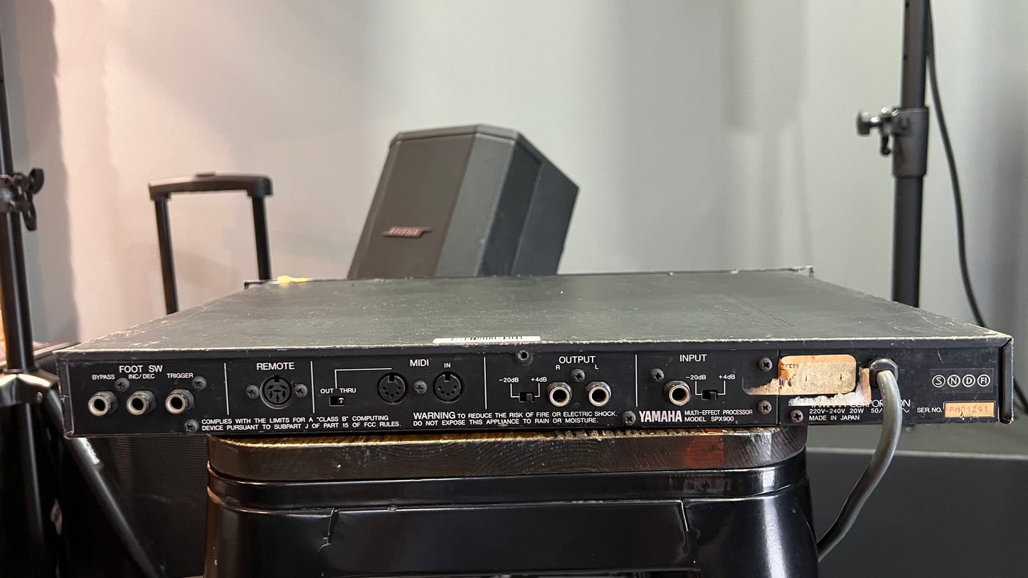 Yamaha SPX900 Professional Multi-Effect Processor (Used)
