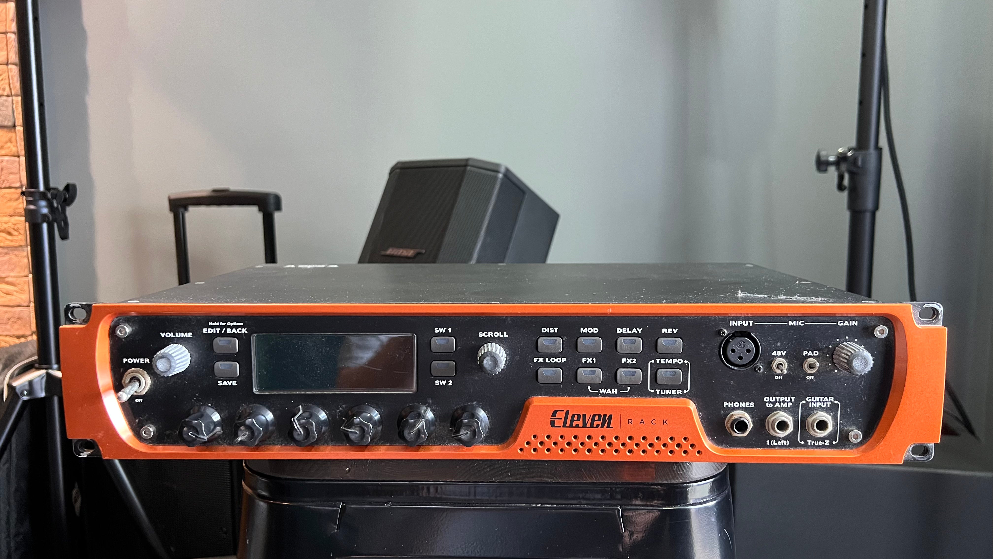 Avid Eleven Rack Guitar Multi-Effects Processor and Pro Tools Interfac ...